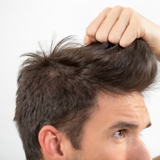 Rinforza e ispessisce la fibra capillare